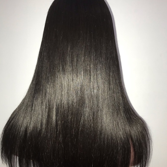 14 inch closure bob wig. This is virgin hair - Picture 2 of 2